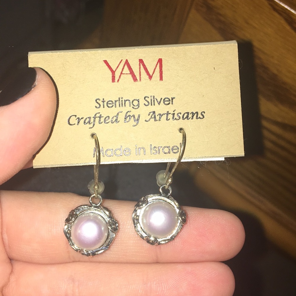 YAM pearl earrings